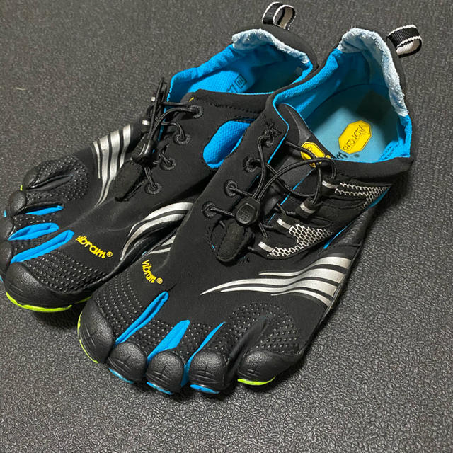 vibram(ビブラム)のvibram five finger ビブラム　ベアフット　ジム　トレーニング メンズの靴/シューズ(その他)の商品写真