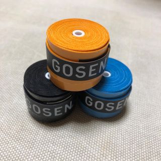 ゴーセン(GOSEN)のGOSENグリップテープ 3個  オレンジ黒青(テニス)