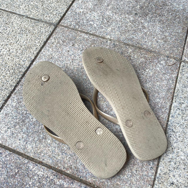 havaianas(ハワイアナス)のハワイアナス　サンドグレー　37-38 レディースの靴/シューズ(ビーチサンダル)の商品写真