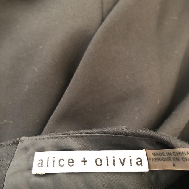 Alice+Olivia(アリスアンドオリビア)のalice +olivia アリスオリビア　フレアスカート　黒　ブラック レディースのスカート(ひざ丈スカート)の商品写真