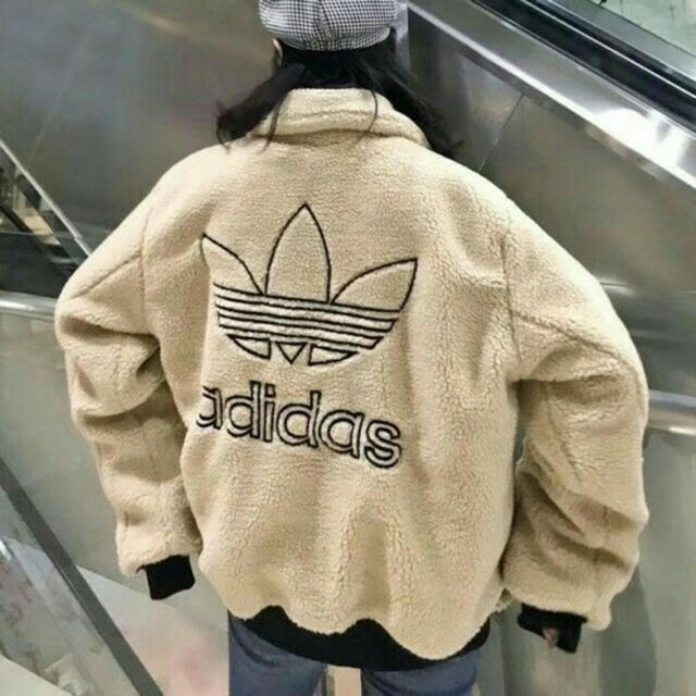 adidas ボアフリースジャケット