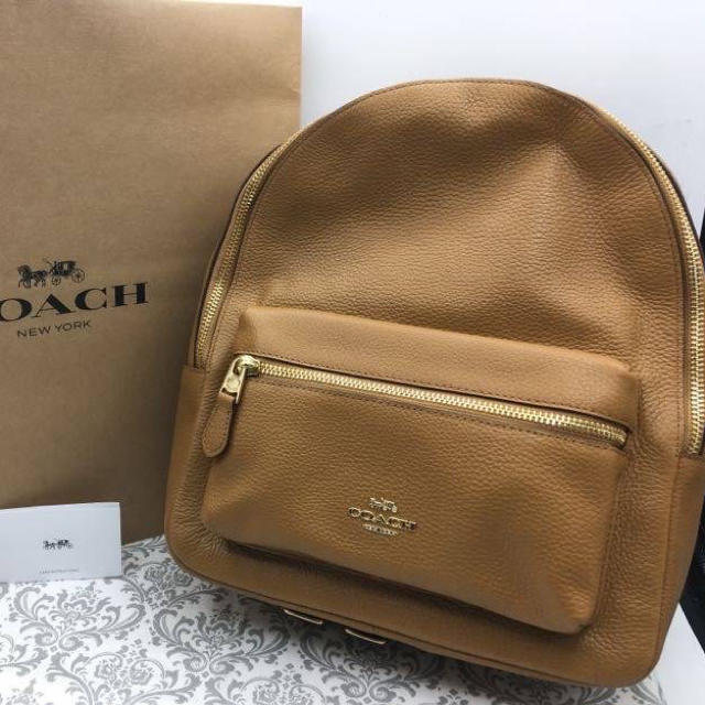 COACH(コーチ)の【新品未使用】すぐ届く！コーチ◆ブラウンリュック  レディースのバッグ(リュック/バックパック)の商品写真