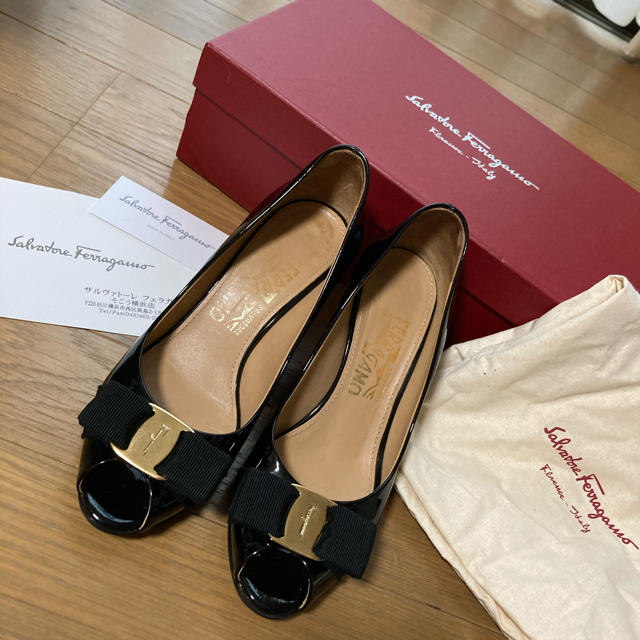 Salvatore Ferragamo(サルヴァトーレフェラガモ)のSalvatore Ferragamo オープントゥパンプス レディースの靴/シューズ(ハイヒール/パンプス)の商品写真