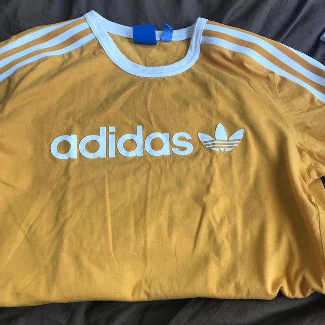 adidas(アディダス)のアディダスオリジナルス　tシャツ メンズのトップス(Tシャツ/カットソー(半袖/袖なし))の商品写真