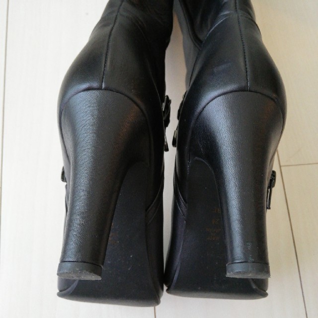 ダイアナのブーツ　黒 2