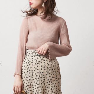 ナチュラルクチュール(natural couture)の細プリーツシフォンメローTブラウス ベージュ(シャツ/ブラウス(長袖/七分))