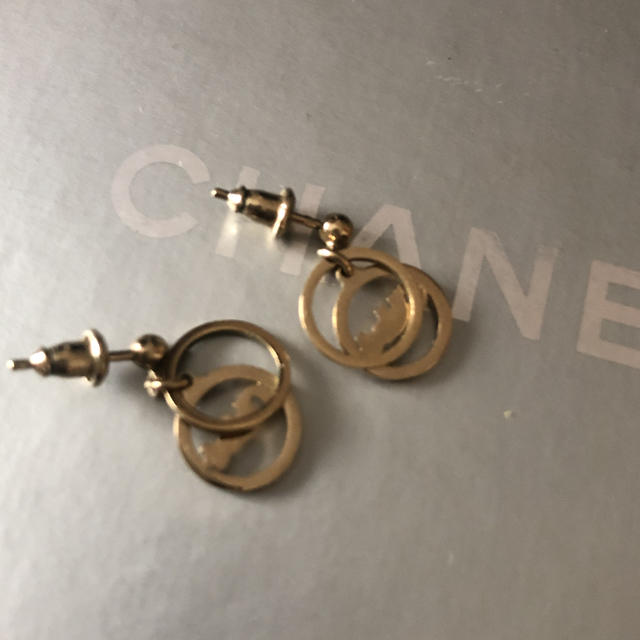 Chloe(クロエ)のわなる様専用　クロエのピアス レディースのアクセサリー(ピアス)の商品写真