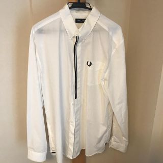 フレッドペリー(FRED PERRY)のフレッドペリー  未使用　長袖シャツ　FRED PERRY(シャツ)