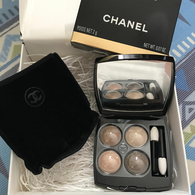 CHANEL(シャネル)のシャネル　アイシャドウ　4色パレット コスメ/美容のベースメイク/化粧品(アイシャドウ)の商品写真