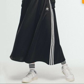 アディダス(adidas)のアディダス  ロングサテンスカート(ロングスカート)