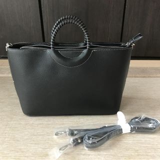 ザラ(ZARA)の新品未使用 ZARA トートバッグ ショルダー紐付き ブラック(トートバッグ)