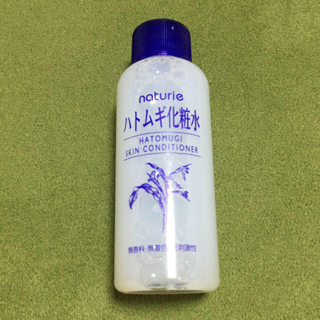 ハトムギ化粧水　ナチュリエ コスメ/美容のスキンケア/基礎化粧品(化粧水/ローション)の商品写真