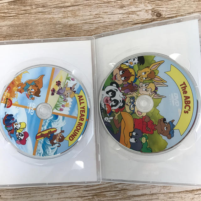 Disney(ディズニー)のワールドファミリー DVD キッズ/ベビー/マタニティのおもちゃ(知育玩具)の商品写真