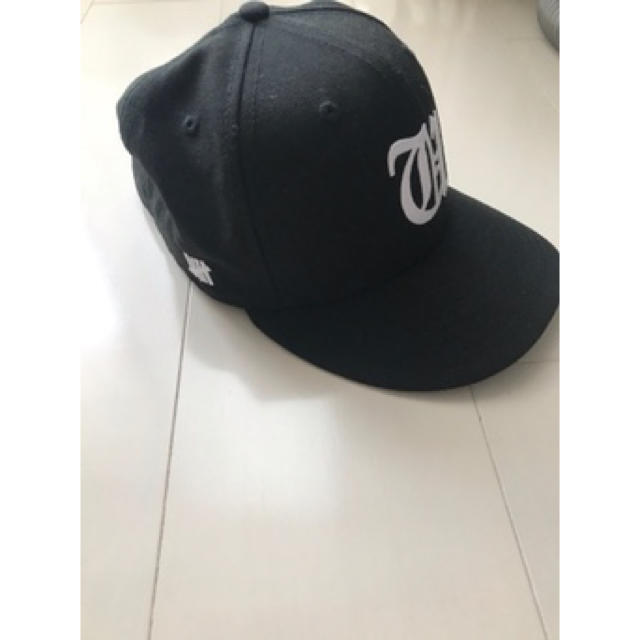 UNDEFEATED(アンディフィーテッド)のJY様専用　undefeated new era キャップ　ブラック メンズの帽子(キャップ)の商品写真