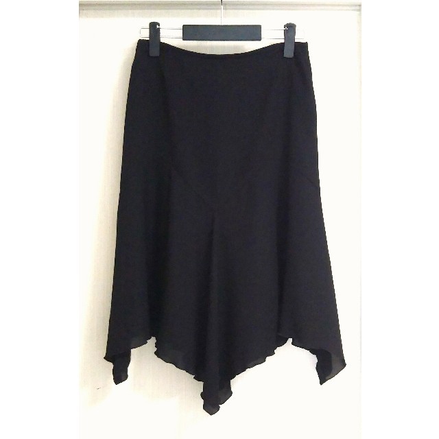 LAUTREAMONT(ロートレアモン)のLAUTRE AMONT  アシンメトリー 黒 スカート レディースのスカート(ひざ丈スカート)の商品写真