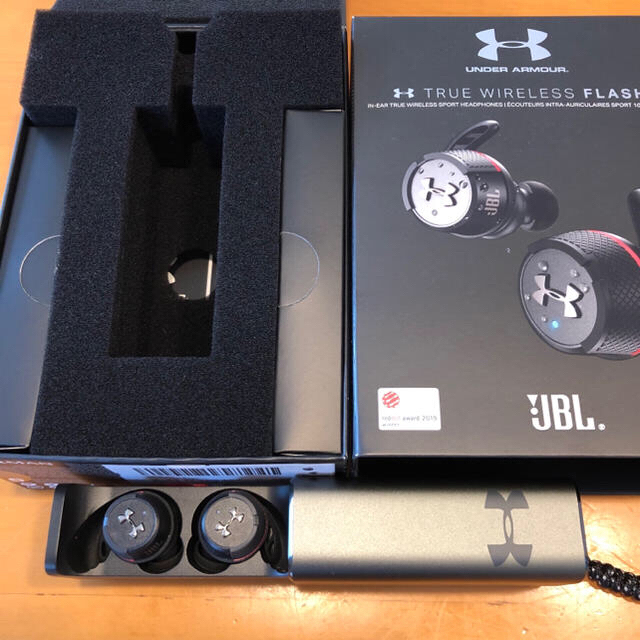 UNDER ARMOUR(アンダーアーマー)の⚠️SSS様専用UNDER ARMOUR WIRELESS FLASH スマホ/家電/カメラのオーディオ機器(ヘッドフォン/イヤフォン)の商品写真