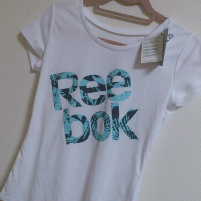 Reebok(リーボック)の【未使用】Reebok Tシャツ レディースのトップス(Tシャツ(半袖/袖なし))の商品写真