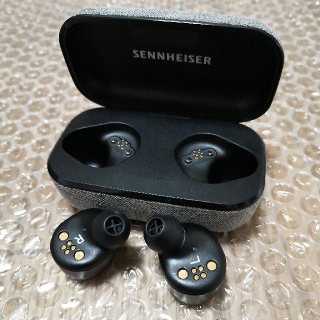 SENNHEISER(ゼンハイザー)の【美品】SENNHEISER Momentum True Wireless スマホ/家電/カメラのオーディオ機器(ヘッドフォン/イヤフォン)の商品写真