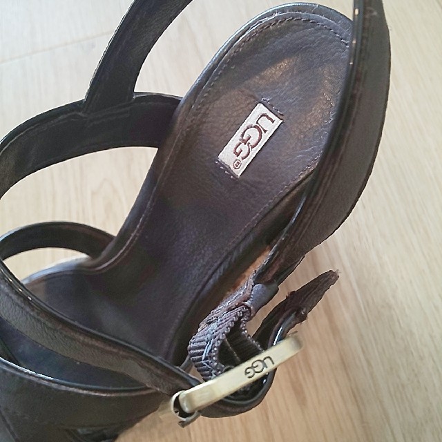 UGG(アグ)のUGGウェッジソールサンダル レディースの靴/シューズ(サンダル)の商品写真