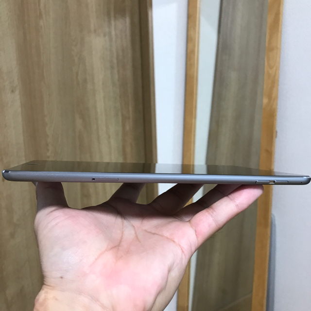 タブレットipad mini4 au 128gb