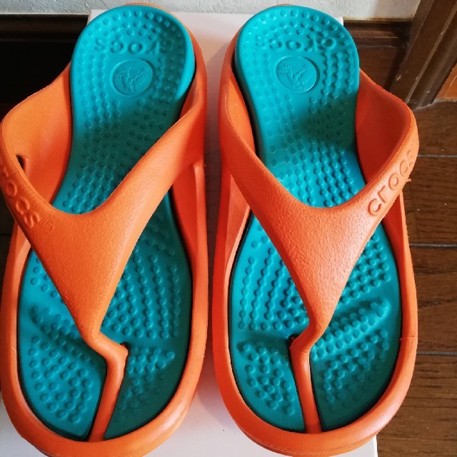 crocs(クロックス)の最終値下げ！新品！！クロックス レディースの靴/シューズ(サンダル)の商品写真