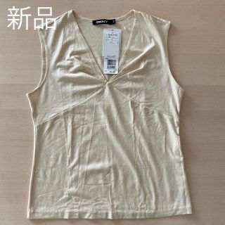 ダナキャランニューヨーク(DKNY)の新品　DKNY トップス(Tシャツ(半袖/袖なし))