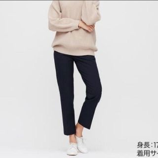 ユニクロ(UNIQLO)の✳︎UNIQLO EZYアンクルパンツ　丈長め　ネイビー ✳︎(クロップドパンツ)