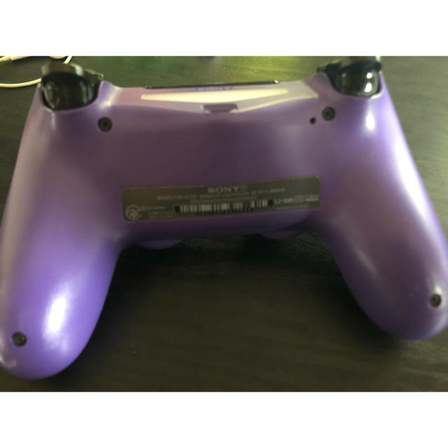 PlayStation4(プレイステーション4)のDUALSHOCK 4 ElectricPurple エンタメ/ホビーのゲームソフト/ゲーム機本体(その他)の商品写真