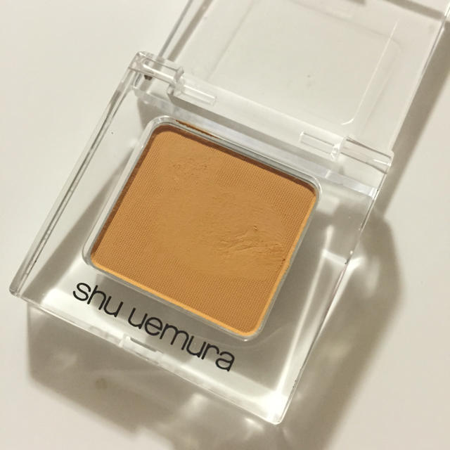 shu uemura(シュウウエムラ)のshu uemura 美品！アイシャドウ コスメ/美容のベースメイク/化粧品(アイシャドウ)の商品写真