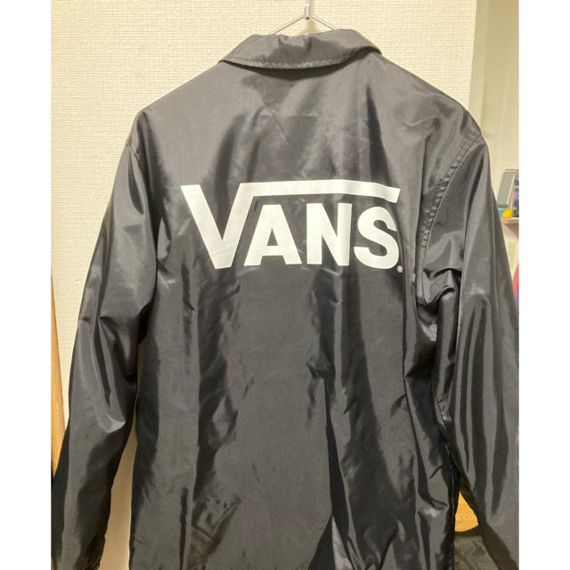 VANS(ヴァンズ)の♦︎新品、未使用♦︎ VANS コーチジャケット　ブルゾン　黒　バンズ　春夏秋冬 メンズのジャケット/アウター(ナイロンジャケット)の商品写真