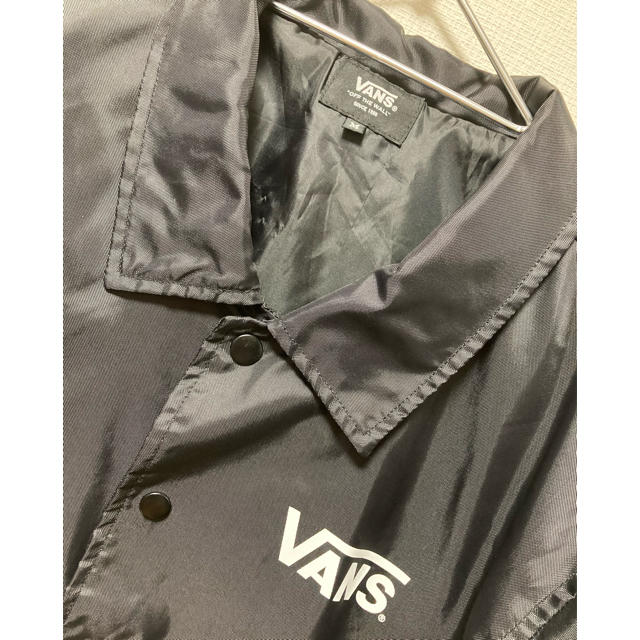 VANS(ヴァンズ)の♦︎新品、未使用♦︎ VANS コーチジャケット　ブルゾン　黒　バンズ　春夏秋冬 メンズのジャケット/アウター(ナイロンジャケット)の商品写真