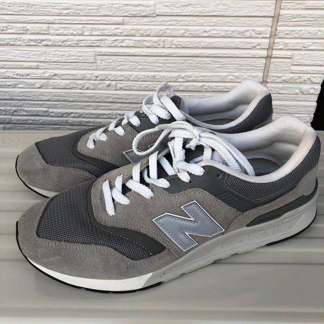New Balance(ニューバランス)のニューバランス　997h グレー　27.5 美品 メンズの靴/シューズ(スニーカー)の商品写真