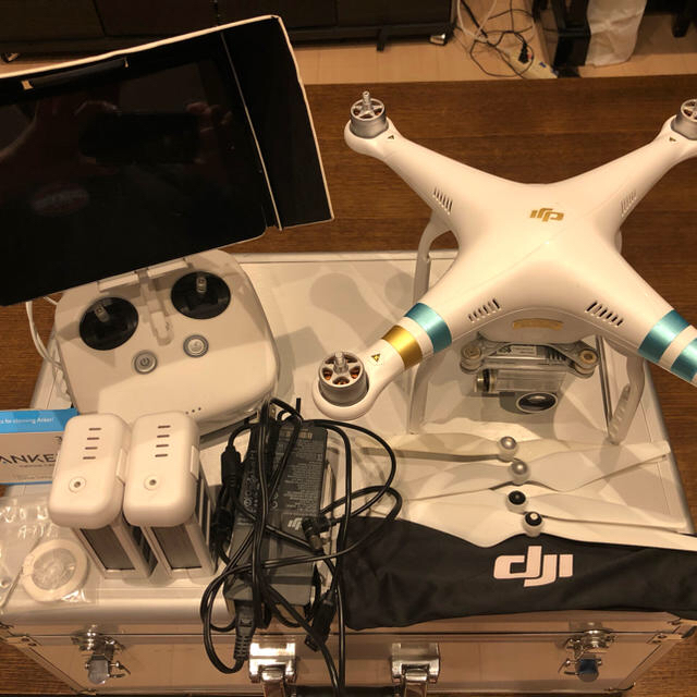 DJI ファントム3 pro プロフェッショナル 早い者勝ち！