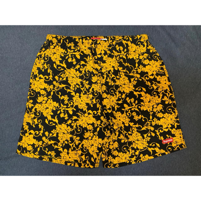 Supreme(シュプリーム)のSupreme Nylon Water Short Black Floral M メンズのパンツ(ショートパンツ)の商品写真