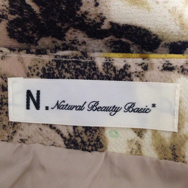 NATURAL BEAUTY BASIC(ナチュラルビューティーベーシック)のNBB ＊ 花柄スカート レディースのスカート(ミニスカート)の商品写真