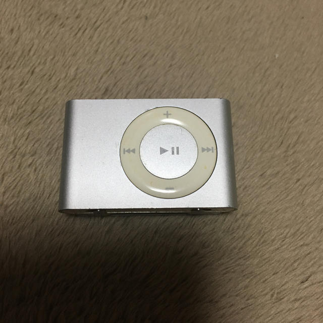 Apple(アップル)のiPod shuffle 動作確認済み スマホ/家電/カメラのオーディオ機器(ポータブルプレーヤー)の商品写真