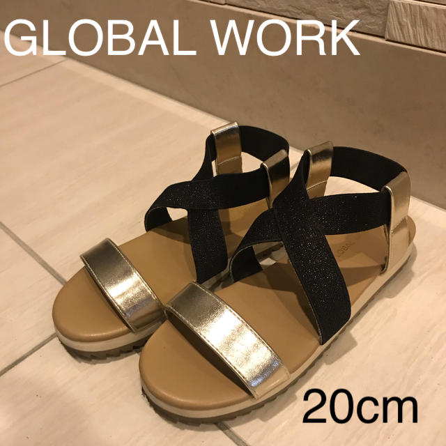 GLOBAL WORK(グローバルワーク)のGLOBAL WORK キッズ　ゴムクロスサンダル　19-20 キッズ/ベビー/マタニティのキッズ靴/シューズ(15cm~)(サンダル)の商品写真