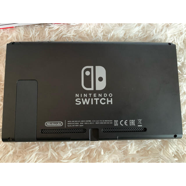 極美品　任天堂Switch 新型 2