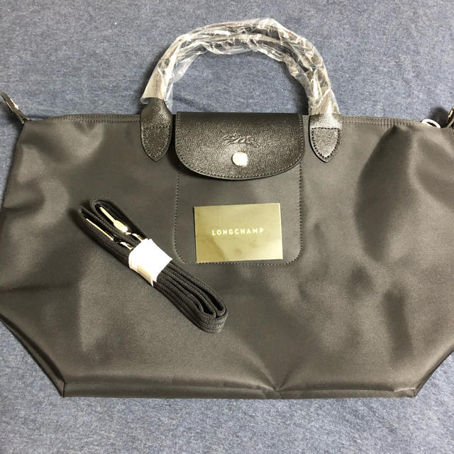 LONGCHAMP(ロンシャン)の新品　ロンシャン　ブラック　ルプリアージュ　サイズM レディースのバッグ(トートバッグ)の商品写真