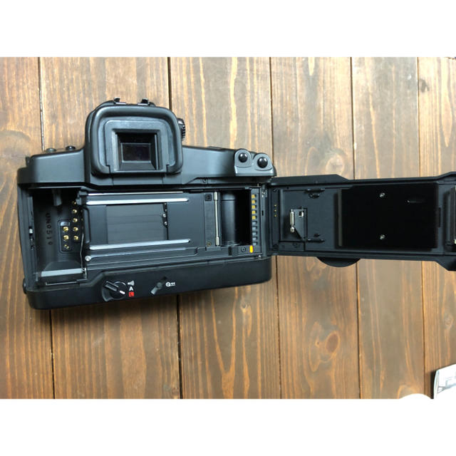 Canon EOS3 フィルムカメラ