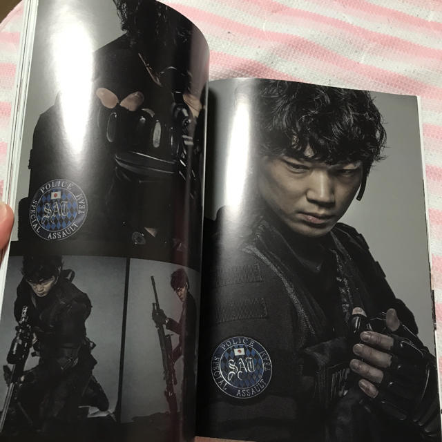 日曜劇場ｓ 最後の警官 ｏｆｆｉｃｉａｌ ｂｏｏｋ写真集 綾野剛