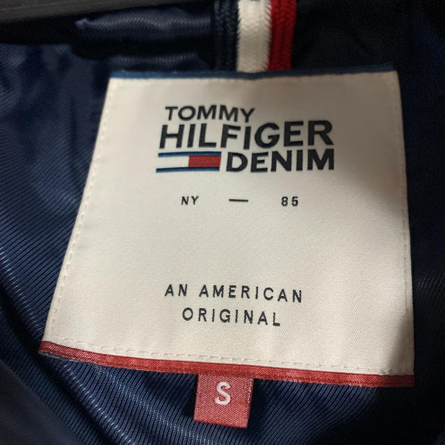 TOMMY HILFIGER(トミーヒルフィガー)のTOMMY HILFIGER DEMIM ダウンコート レディースのジャケット/アウター(ダウンコート)の商品写真