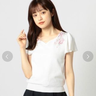 ミッシュマッシュ(MISCH MASCH)の新品未使用タグ付き　ミッシュマッシュ  花刺しゅうハートネックニット(ニット/セーター)