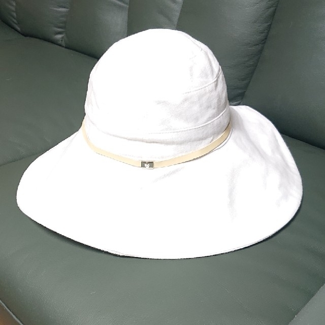 HELEN KAMINSKI(ヘレンカミンスキー)の【新品・タグ付き・半額以下】ヘレンカミンスキー  UPF50 帽子 麻   レディースの帽子(ハット)の商品写真