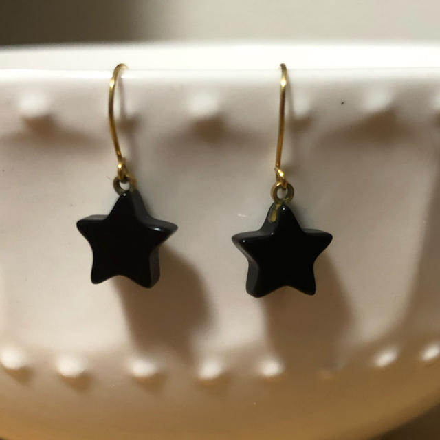 JEWELRY TSUTSUMI - ☆連休値下げ☆K18 ブラック スター フックピアス