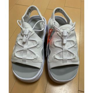 ナイキ(NIKE)のNIKE  エアマックスココ(サンダル)