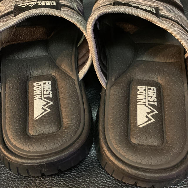 サイズM 25〜26㎝　ファーストダウン　サンダル　グレー メンズの靴/シューズ(サンダル)の商品写真