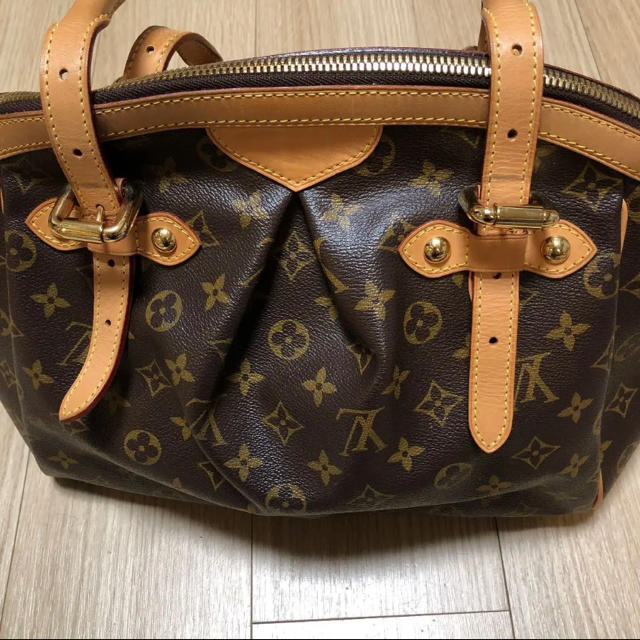 LOUIS VUITTON(ルイヴィトン)の期間限定値下げ！　ルイヴィトン　ティヴォリ　GM  レディースのバッグ(ハンドバッグ)の商品写真