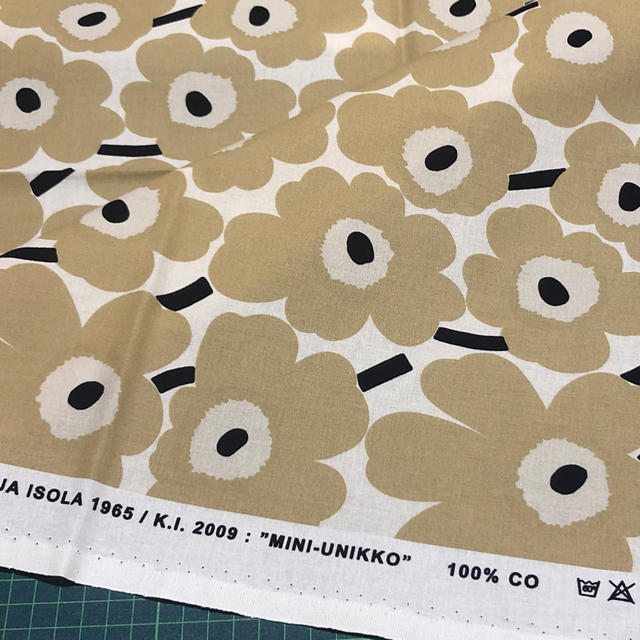 Marimekko 週末価格 新色 マリメッコ 生地 ミニウニッコ ベージュ春カラーの通販 By Ramona マリメッコならラクマ Marimekko 週末価格 新色 マリメッコ 生地 ミニウニッコ ベージュ春カラーの通販 By Ramona マリメッコならラクマ