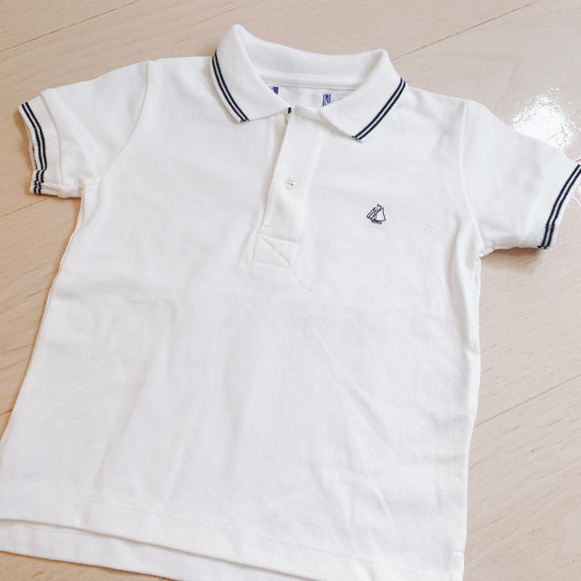 PETIT BATEAU(プチバトー)の値下✨ petit bateau プチバトー ポロシャツホワイト3ans キッズ/ベビー/マタニティのキッズ服男の子用(90cm~)(Tシャツ/カットソー)の商品写真